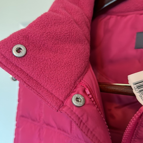 Reaction  by Kenneth Cole Women’s down vest  slightly puffer XL. NWT - Picture 4 of 9